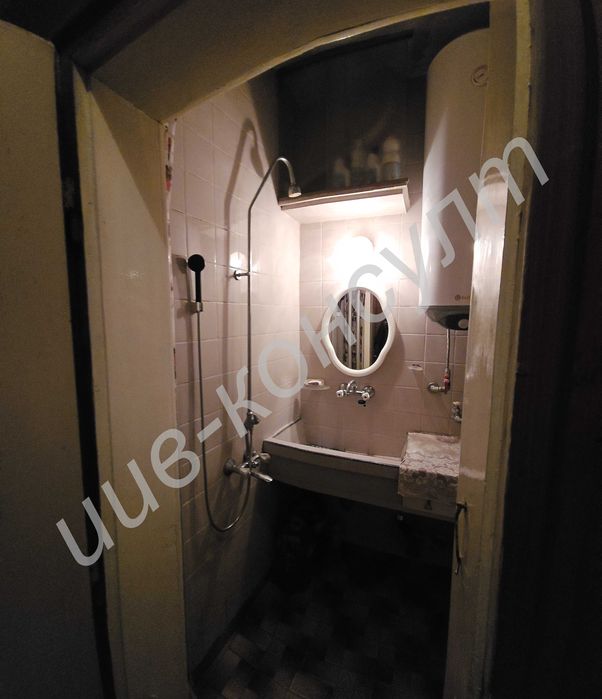 Просторен апартамент, гр. Велико Търново, ул. Никола Габровски