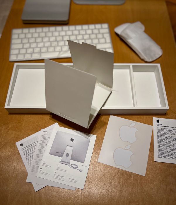 iMac (Retina 4K, 21.5-инчов, 2017)+Apple USB SuperDrive