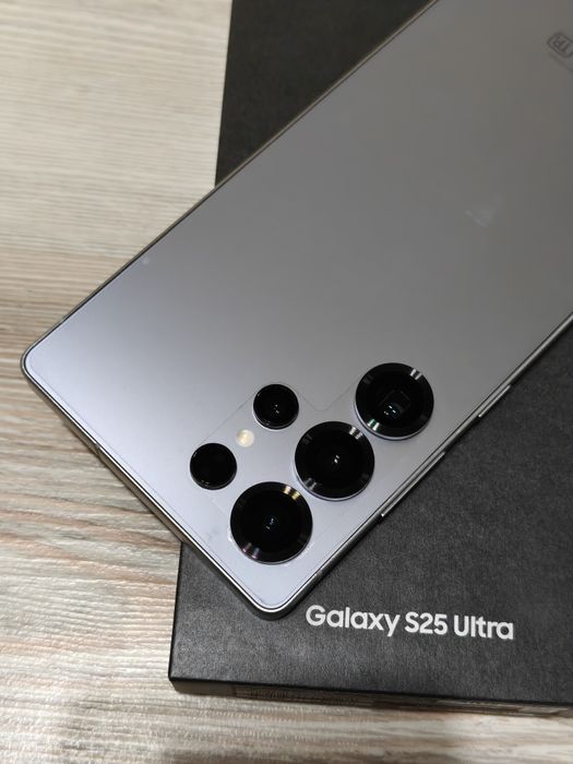 Samsung S25 Ultra 256 gb Ram 12 5G EAC