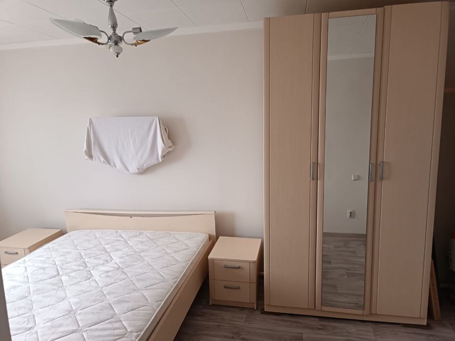 Продам спальный горнитур