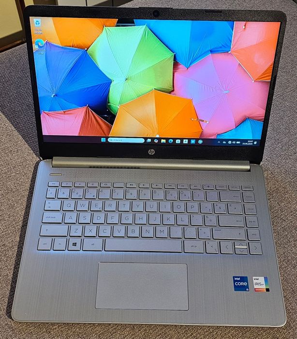 Laptop HP 14s-dq2021nb,  i5 Gen 11,  512GB SSD, baterie nouă + husă de protecție