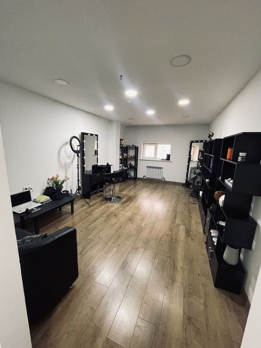 Сдам место женскому парикмахеру