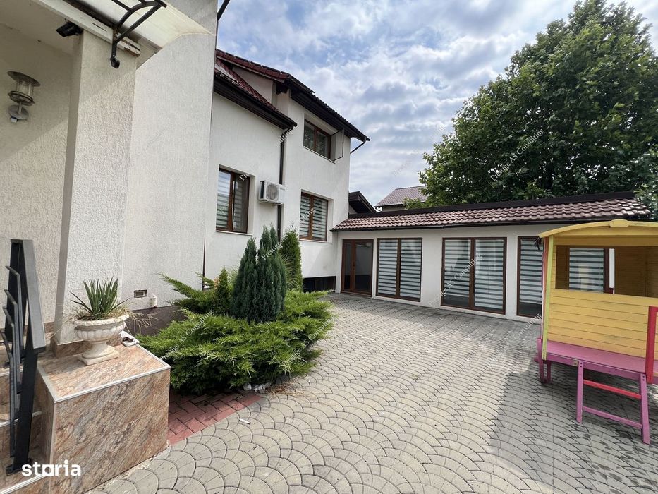 Casa 7 incaperi + Anexe | 1420mp Teren | La Intrare in Dumbravita