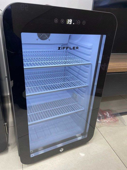 Витринный Ziffler, объем 95\115 литров!