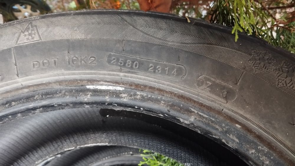 Vand 4 cauciucuri de iarna Nankang 50 lei bucata