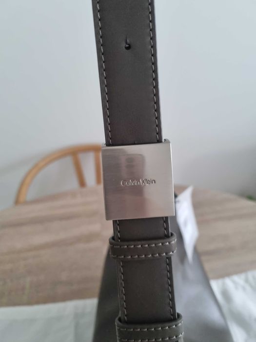 оригинална чанта Calvin Klein Hardware Strap Hobo