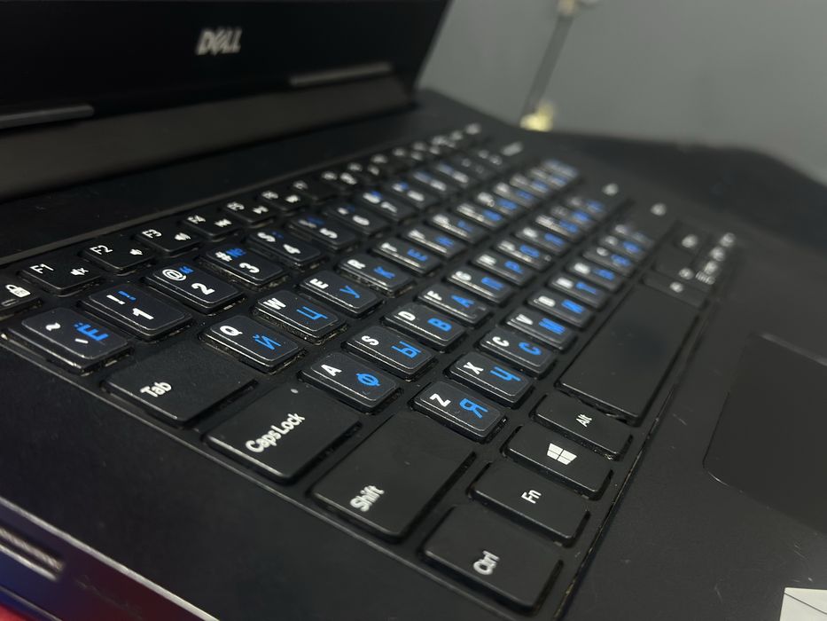 Офисный ноутбук Dell i5-5200U