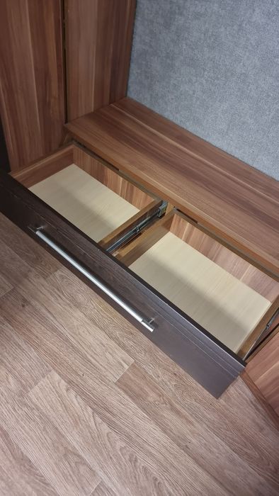 Продам шкаф-прихожая за 70000