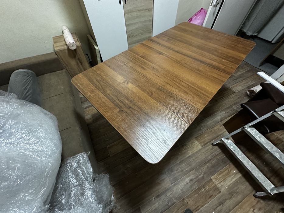 Продам стол кухонный