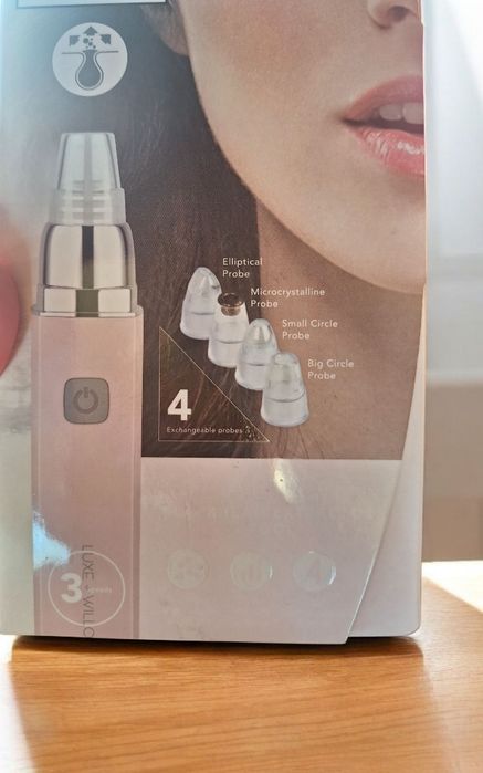 Вакум машинка за почистване на лице