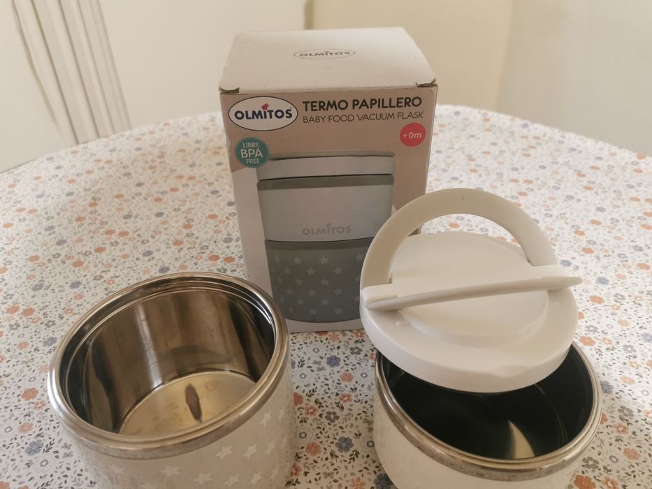 Vând cutie termosuri pentru bebe, fără PBA