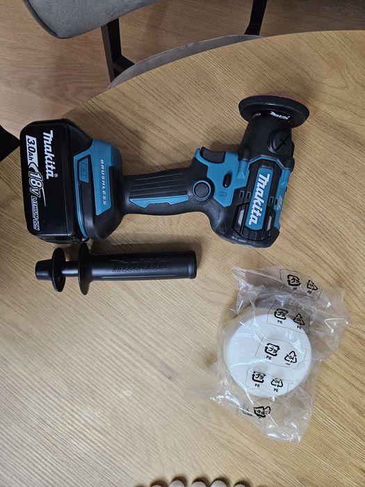 Makita DPV300 – Mașină de polisat 18V Brushless – Acumulator 3Ah – Nefolosită