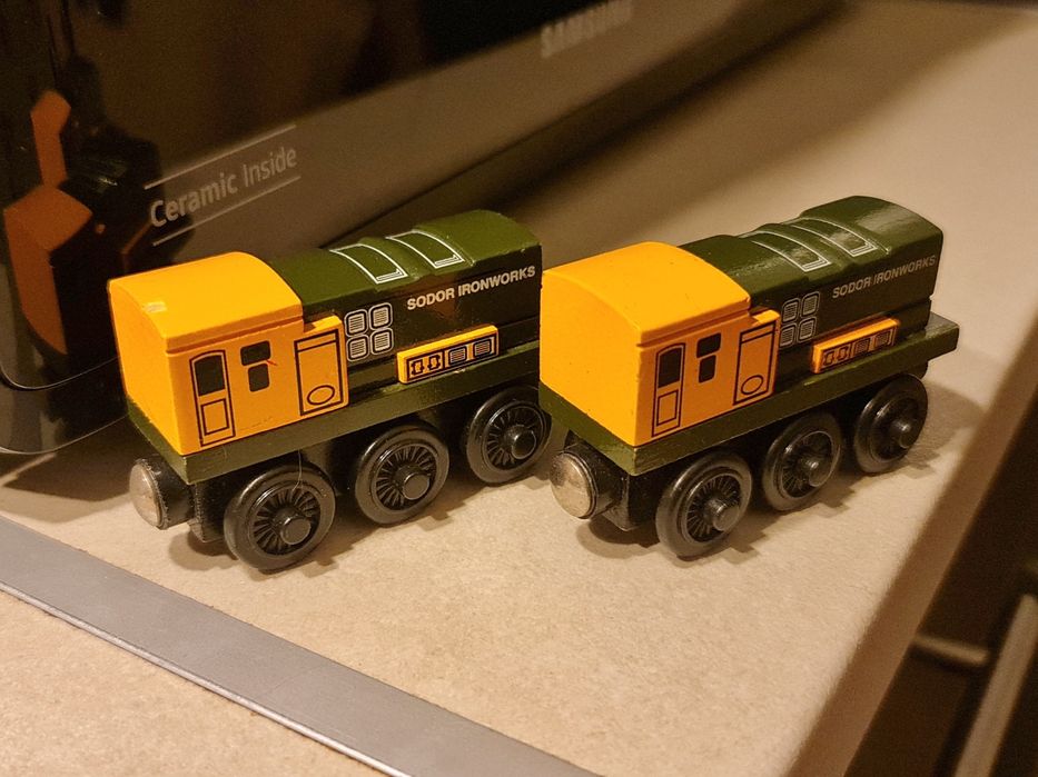 Thomas - Locomotive Iron Arry & Bert Sodor Ironworks - NOS