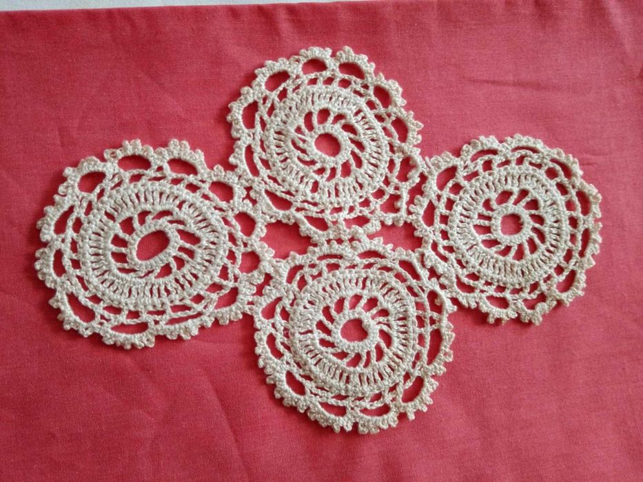 Плетени на една кука салфетки