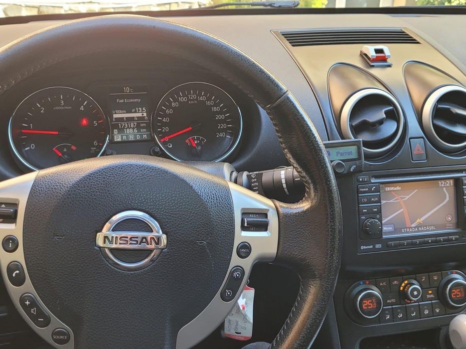 NISSAN Qashqai 2012 — imagine 3