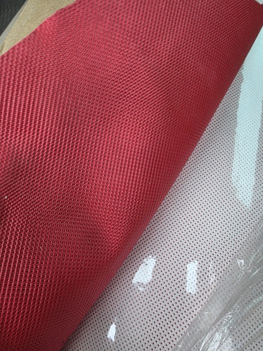 Folie de pus sub tabla