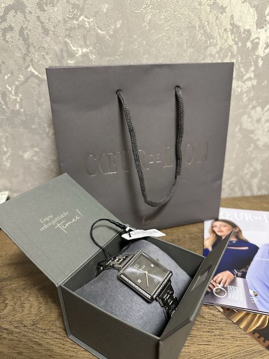 Чисто нов дамски часовник