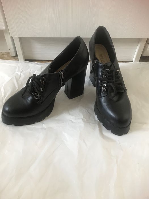 Вся обувь по 1500 тг