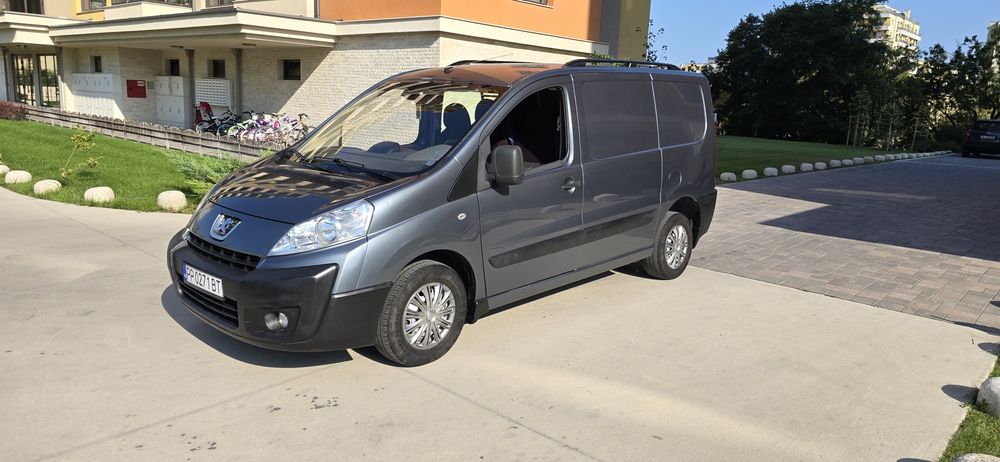 Peugeot Expert 1.6 HDi 90 к.с. | Климатик | Теглич | Парктроник | Регистриран