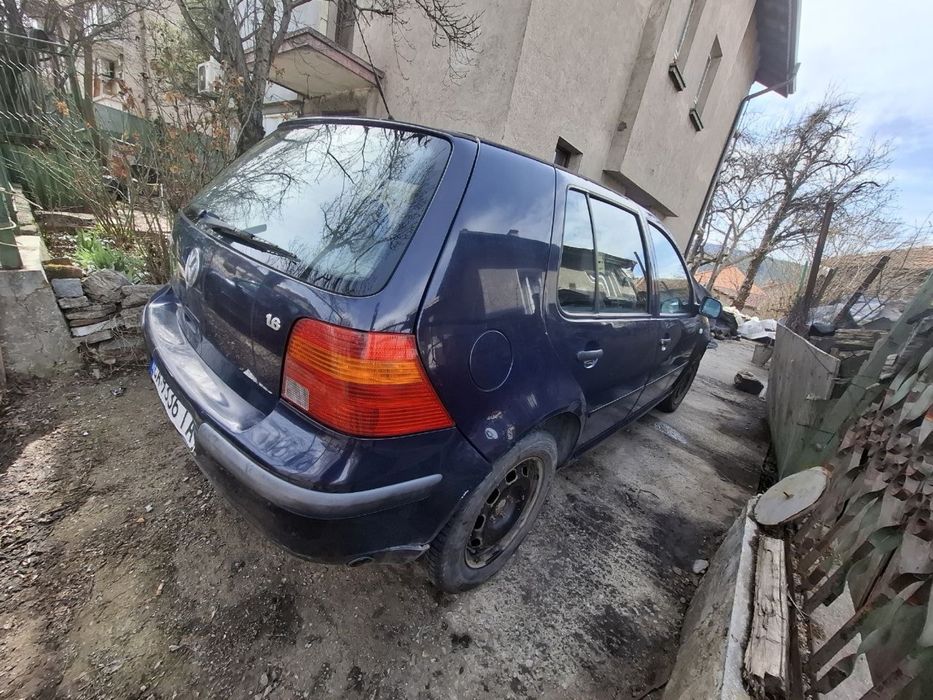 Golf mk4     Газ
