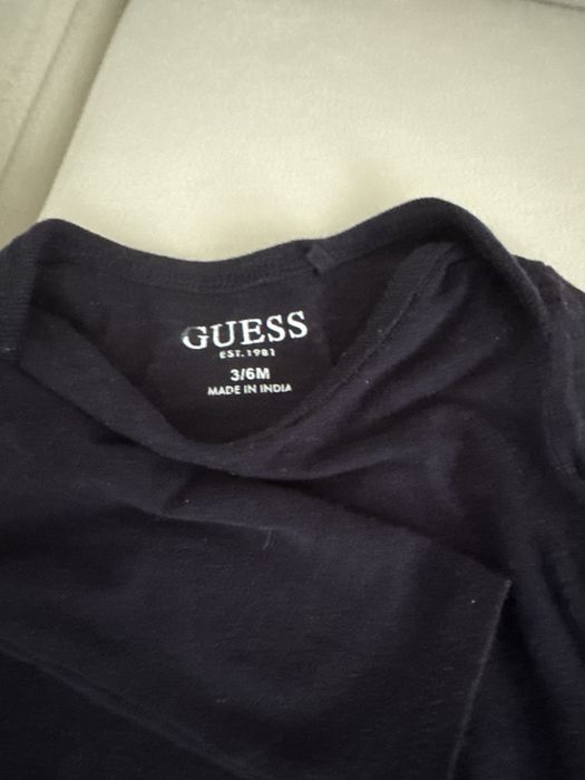бебешко боди и гащеризон guess