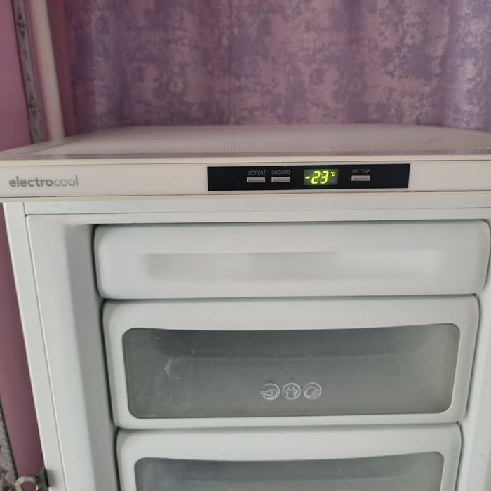 Продам морозильную камеру лджи