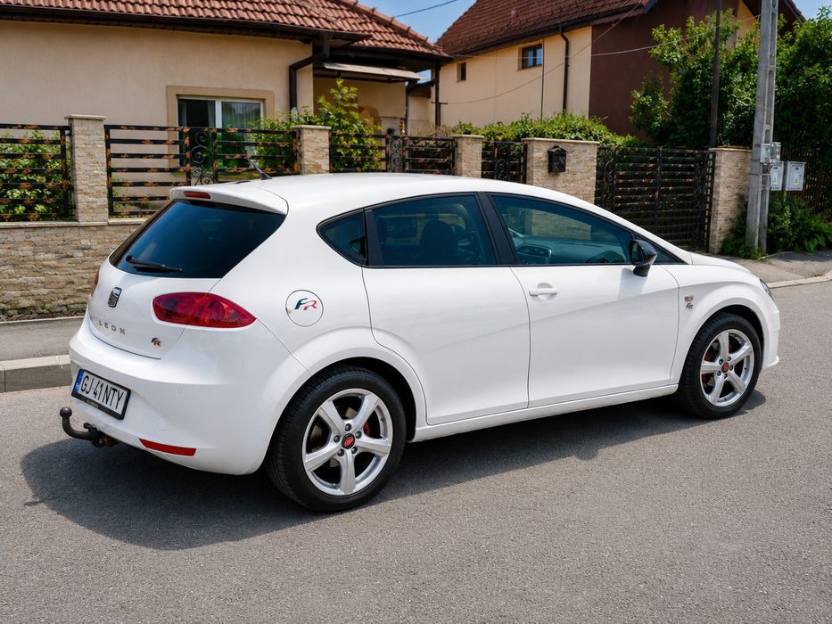 SEAT Leon 2011 — imagine 2