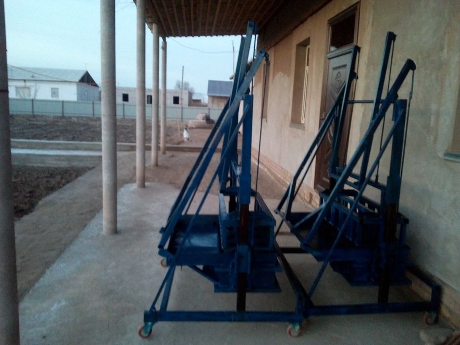 Шлакоблок апарати сотилади