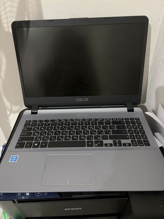 Срочно продается Офисный Ноутбук ACER X507MA