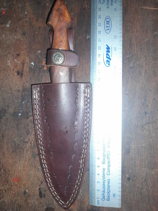 Ножове дамаска стомана