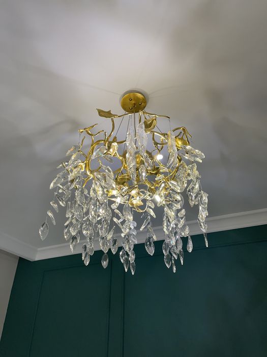 Продам Люстру