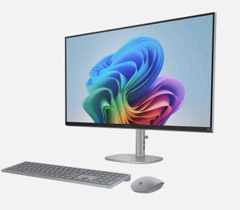 HP OmniStudio X 32 All-in-One Computer 31.5" 4K