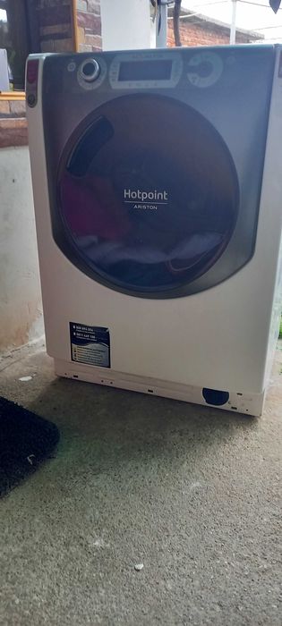 Продавам пералня Аристон Bauknecht