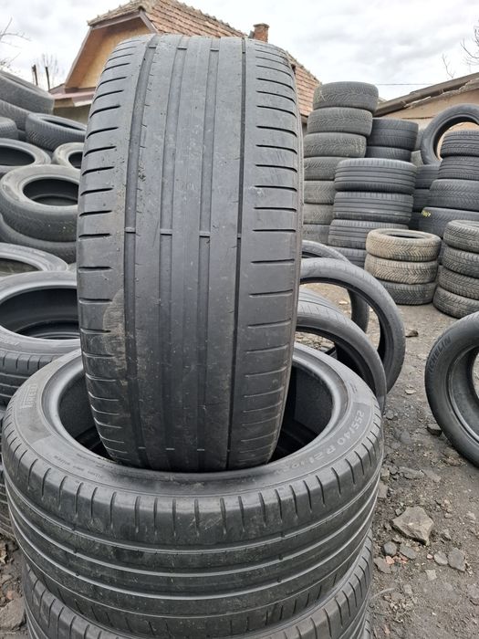 Vand set 4 anvelope 255 40 21 pireli bune de vara nu au defecte