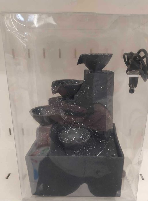 Настолен LED вътрешен фонтан със стъпала и камъни 11x9x17 см