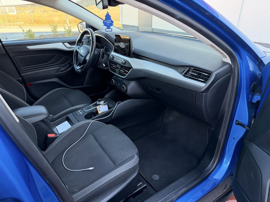 FORD Focus 2020 — imagine 5