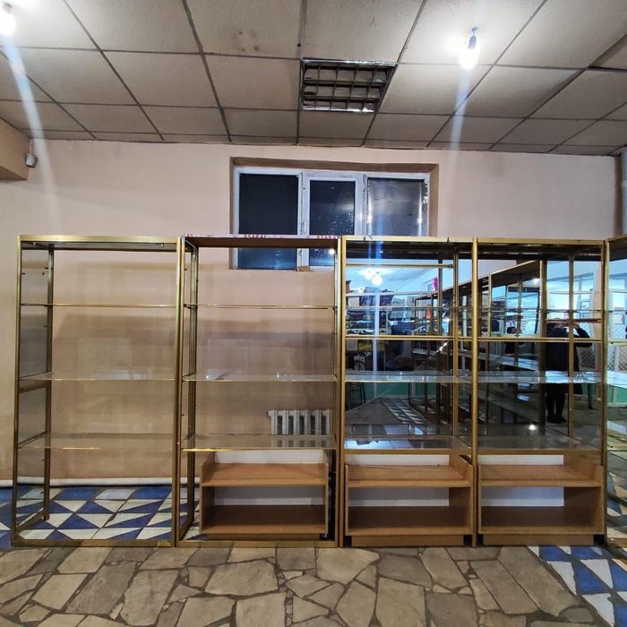 Продам Витрины стеклянные