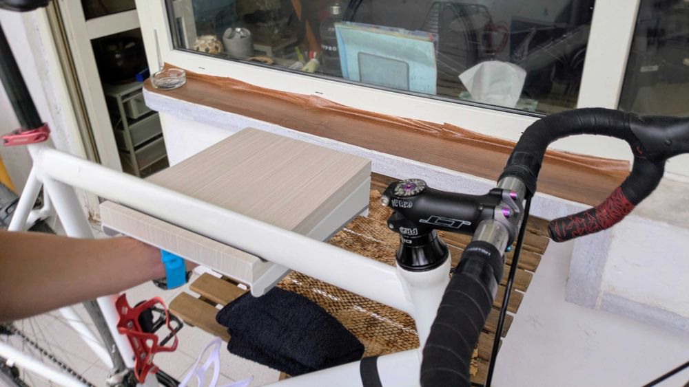 Стенна стойка за велосипед WORDLIFT