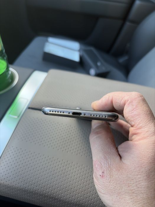 Продам iPhone 8 в рабочем состоянии