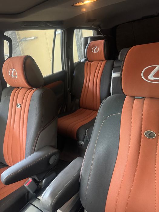 Машина Lexux GX470