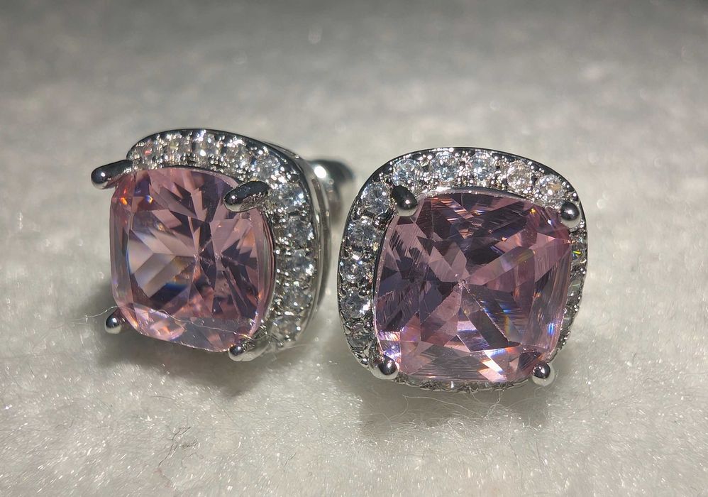 Серьги гвоздик розовые