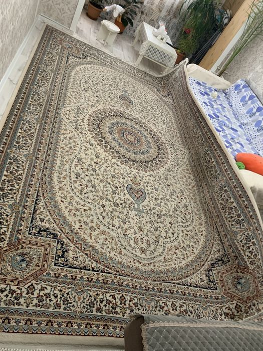 Продам ковер (как новый!)