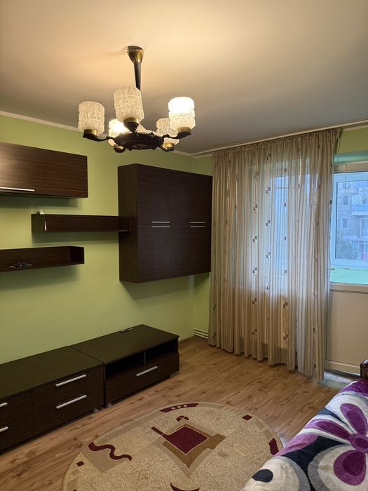 Închiriez apartament 2 camere