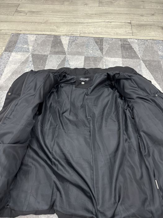 Продам детскую куртку