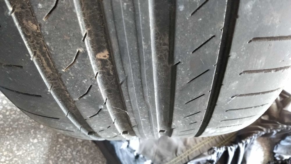 Jante aliaj 4 buc + anvelope Continental R18 225/40 vară Golf 5 sau...