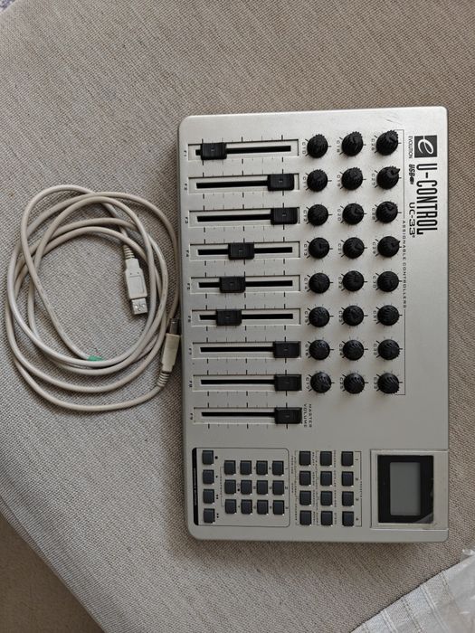 Evolution U-Control UC-33 MIDI controller