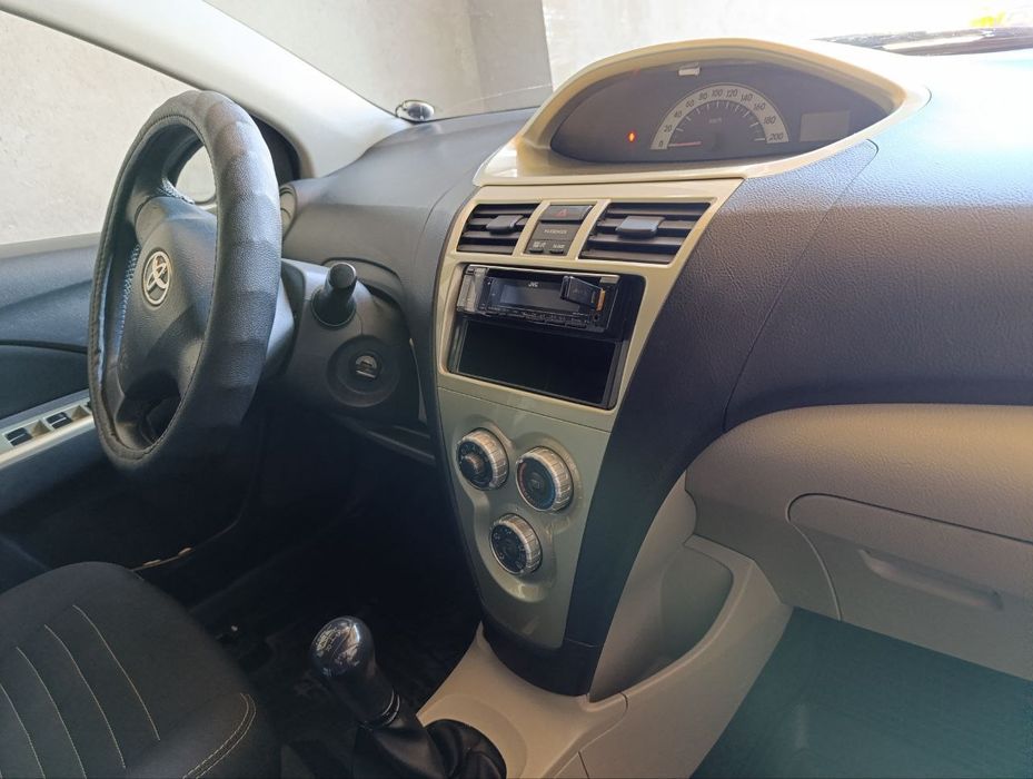 Срочно продаётся Свой Toyota Yaris