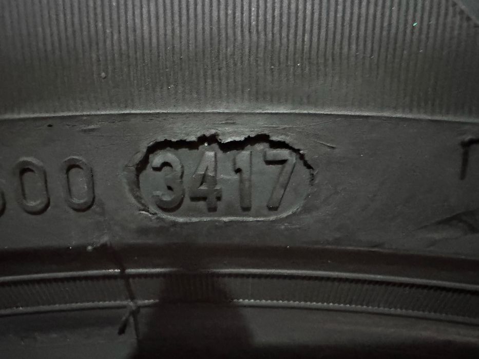 Автомобилни гуми 295 40 21 PIRELLI
