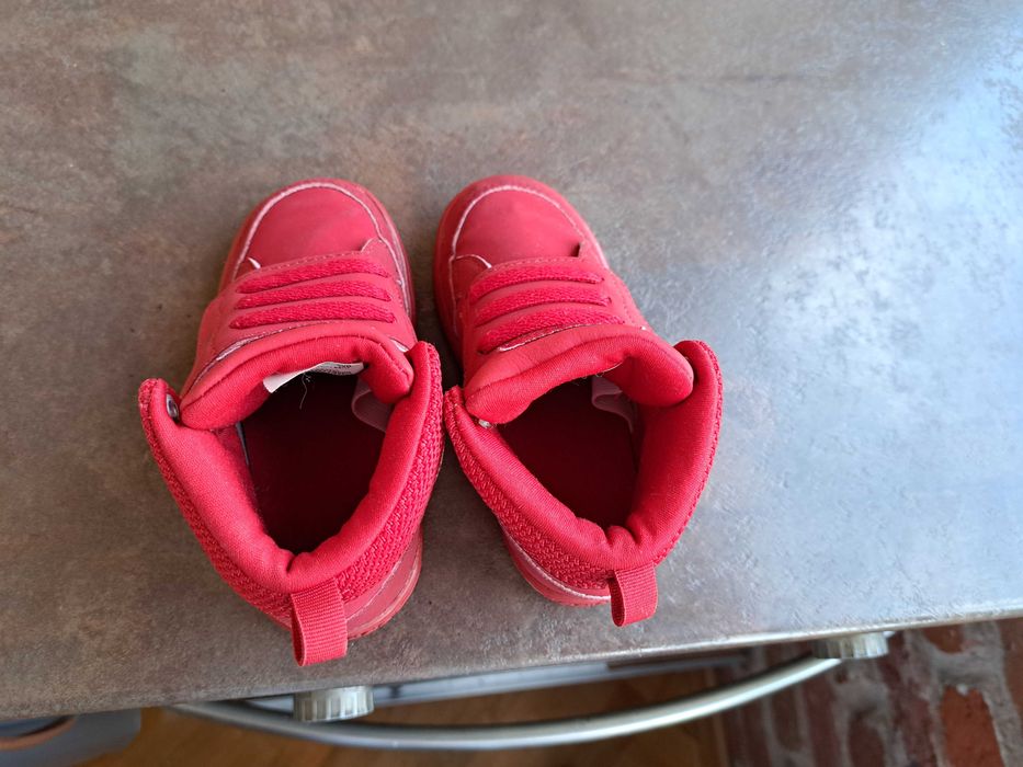 детски маратонки за момче,момиче,кецове,спортни обувки,адида,21,Adidas