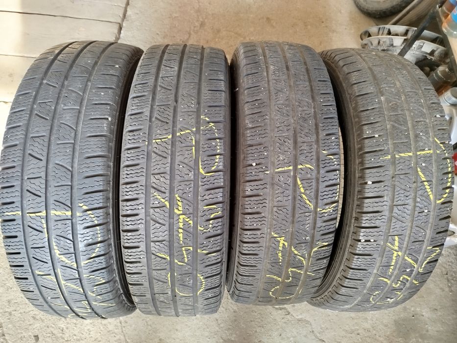 Anvelope 215/75/16C  Pirelli